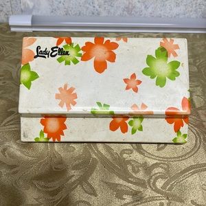 Vintage Lady Ellen curling set